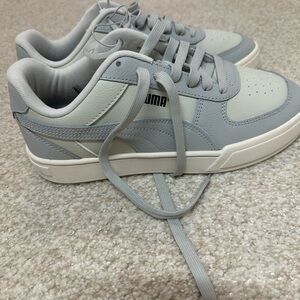 Puma Carter Sneaker ( Women ). Size 08. Color Sedate Gray.